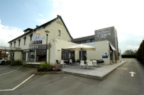  Hôtel Le Saint Loup  Жамблу